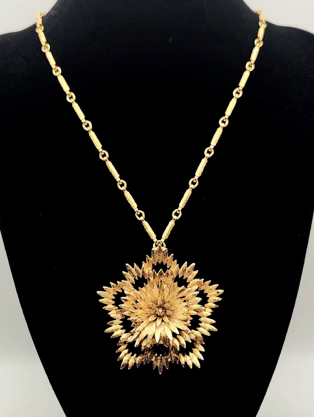 Monet Vintage Sculptural Starburst Sunburst Statement Necklace Gold Tone Pendant